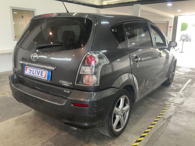 Toyota Corolla Verso 2.2 D-4D D-Cat Clean Power 2007 – снимка 2