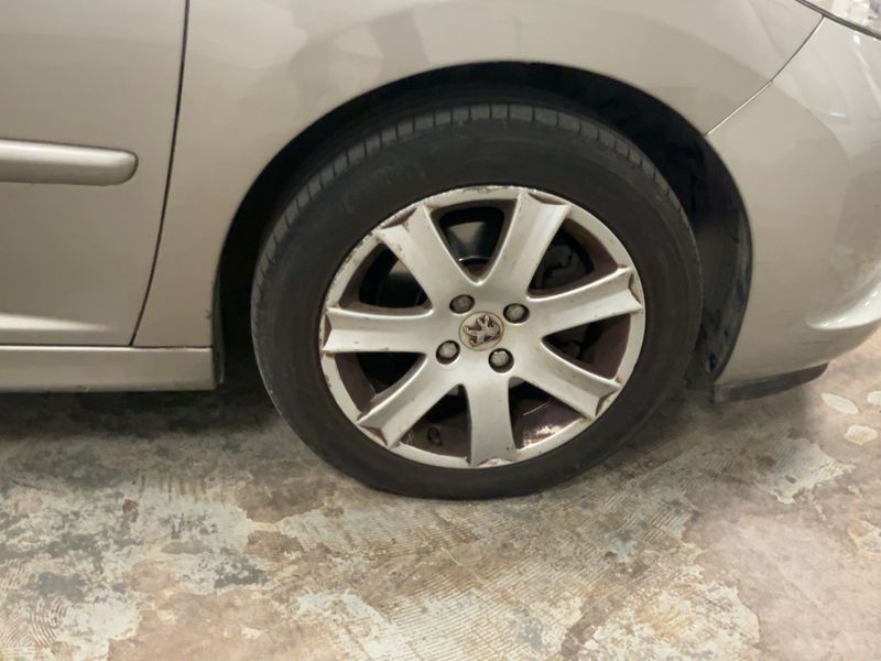 Peugeot 207 1.6 Premium 2008 – снимка 11
