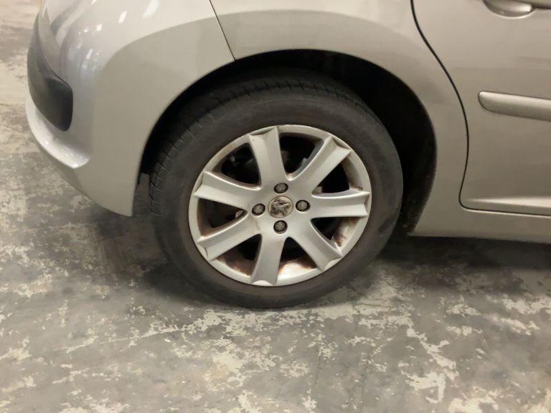 Peugeot 207 1.6 Premium 2008 – снимка 9