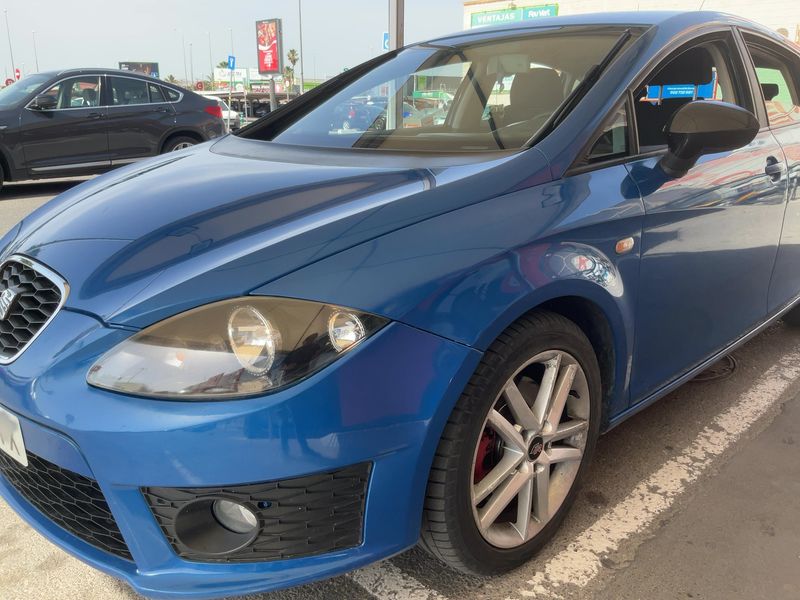 Seat Leon 2.0 TDI FR 2010 – снимка 2
