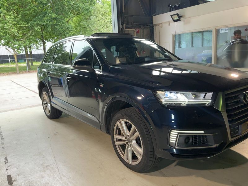 Audi Q7 3.0 TDI e-tron quattro 2016 – снимка 12