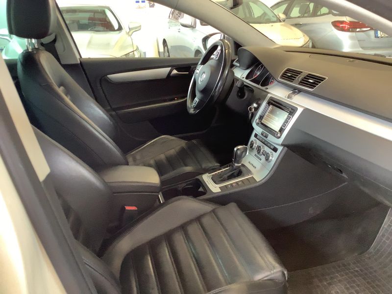 Volkswagen Passat 2.0 TDI 4Motion BlueMotion Tech 2013 – снимка 16