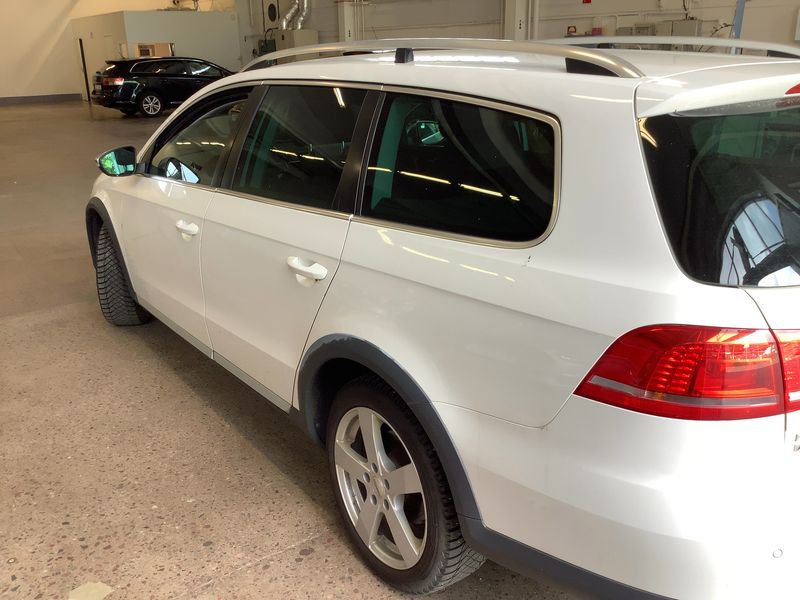 Volkswagen Passat 2.0 TDI 4Motion BlueMotion Tech 2013 – снимка 6