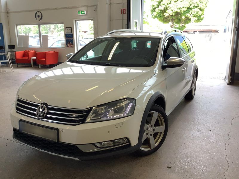 Volkswagen Passat 2.0 TDI 4Motion BlueMotion Tech 2013 – снимка 1
