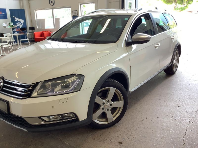 Volkswagen Passat 2.0 TDI 4Motion BlueMotion Tech 2013 – снимка 2