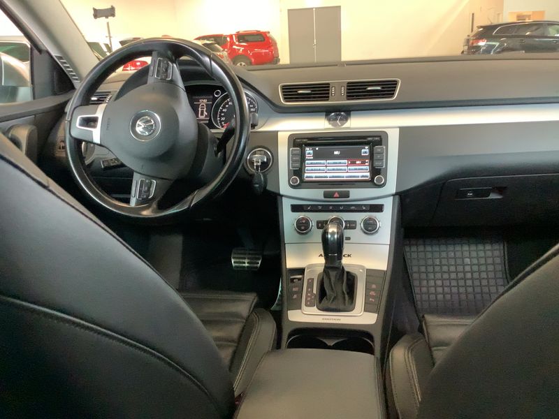 Volkswagen Passat 2.0 TDI 4Motion BlueMotion Tech 2013 – снимка 17