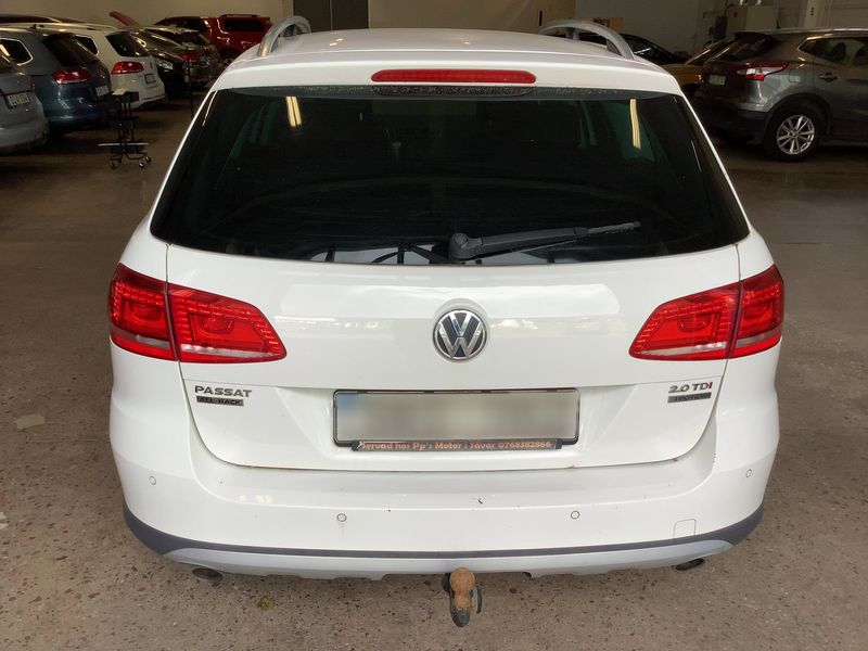 Volkswagen Passat 2.0 TDI 4Motion BlueMotion Tech 2013 – снимка 7