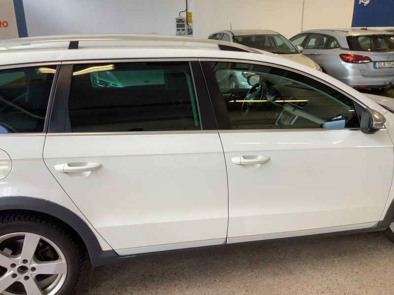 Volkswagen Passat 2.0 TDI 4Motion BlueMotion Tech 2013 – снимка 10
