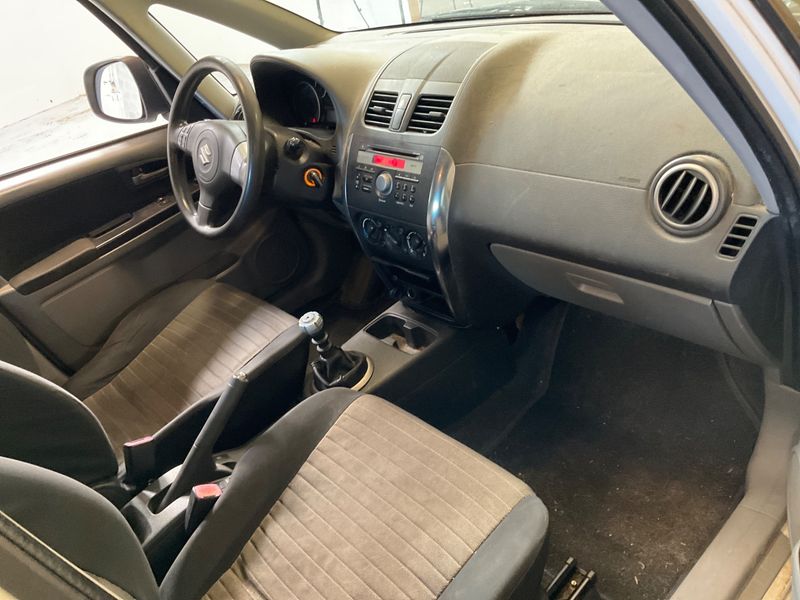 Suzuki SX4 1.6 DDiS GL 2010 – снимка 3