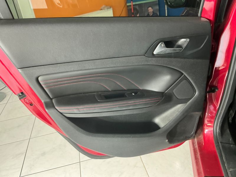 Peugeot 308 1.6 THP GTi 2017 – снимка 33