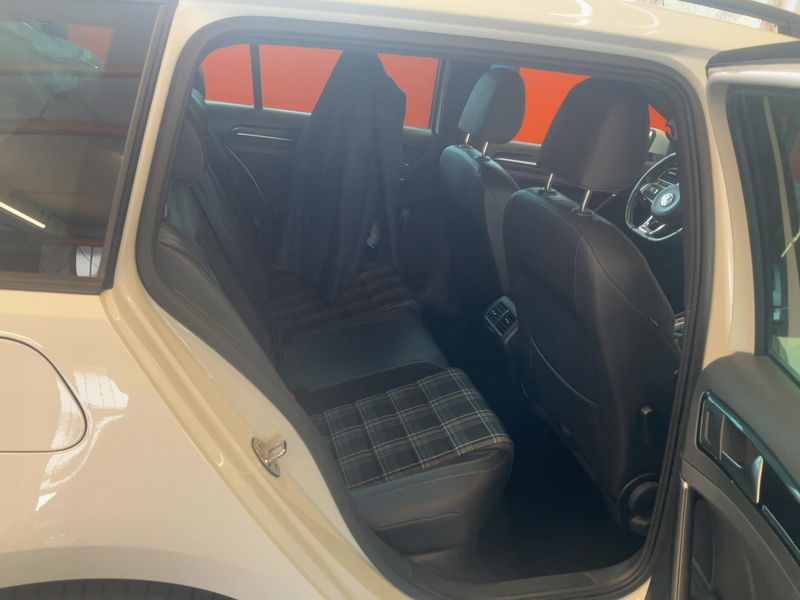 Volkswagen Golf VII 2.0 TDI GTD BlueMotion Tech 2016 – снимка 20