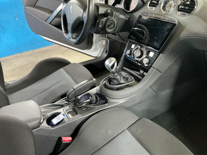 Peugeot RCZ 1.6 THP Basis 2015 – снимка 32