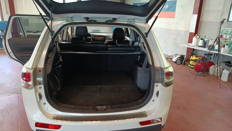 Mitsubishi Outlander 2.2 DI-D Instyle ClearTec 4WD 2015 – снимка 16