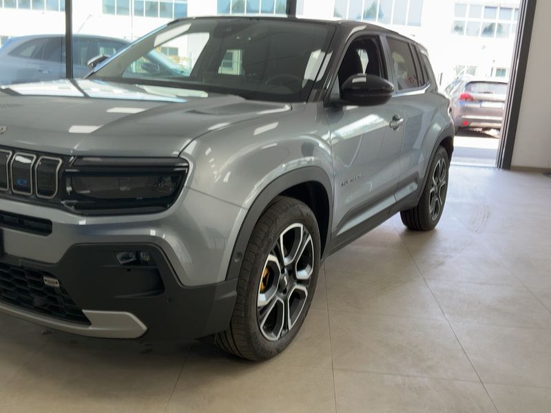 Jeep Avenger electric drive 115 kW Summit Electric 2023 – снимка 2