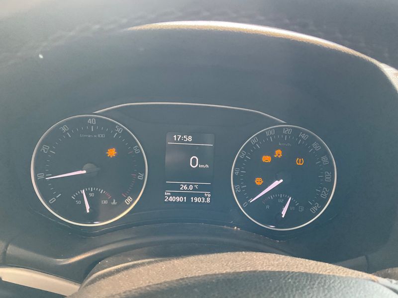 Skoda Octavia 1.2 TSI Ambiente 2010 – снимка 4