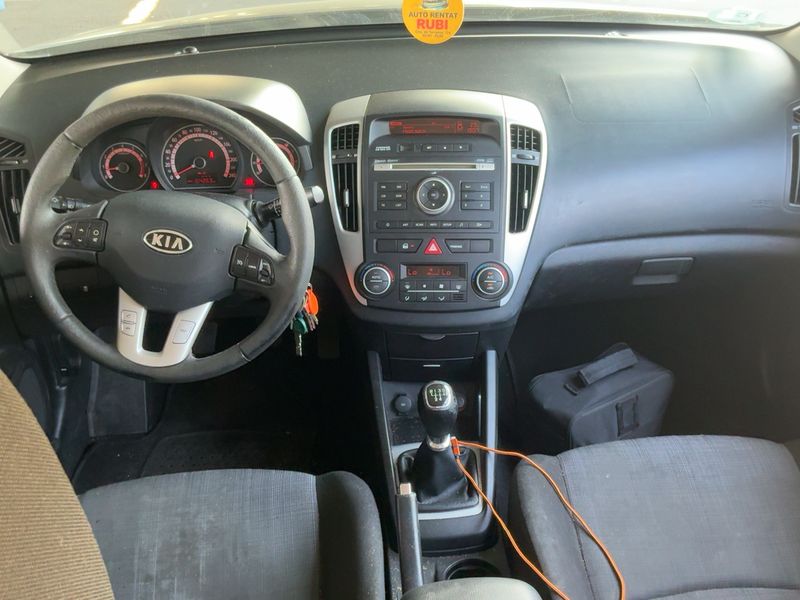 Kia cee'd 1.4 Motion 2011 – снимка 17
