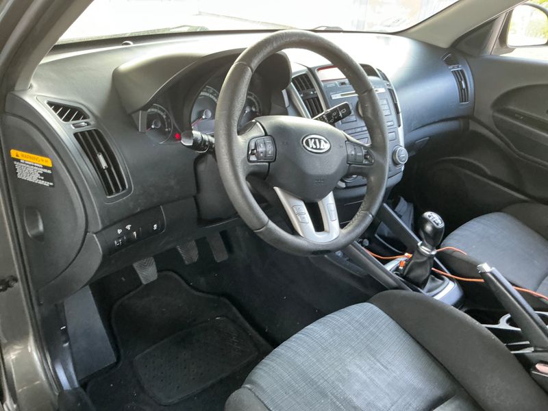 Kia cee'd 1.4 Motion 2011 – снимка 26