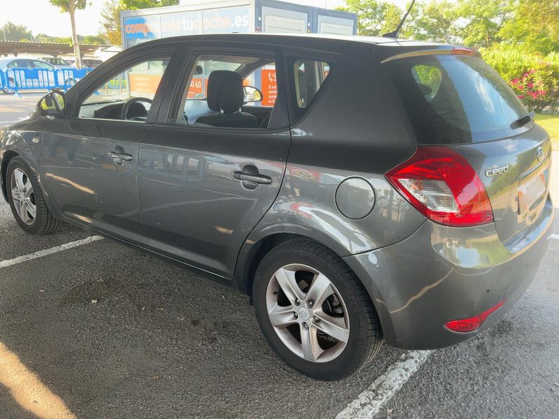Kia cee'd 1.4 Motion 2011 – снимка 6