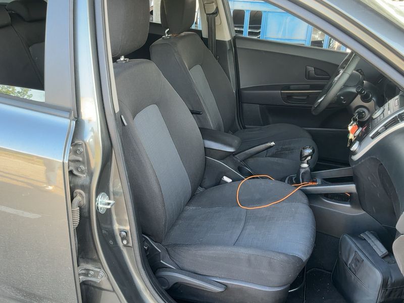 Kia cee'd 1.4 Motion 2011 – снимка 16