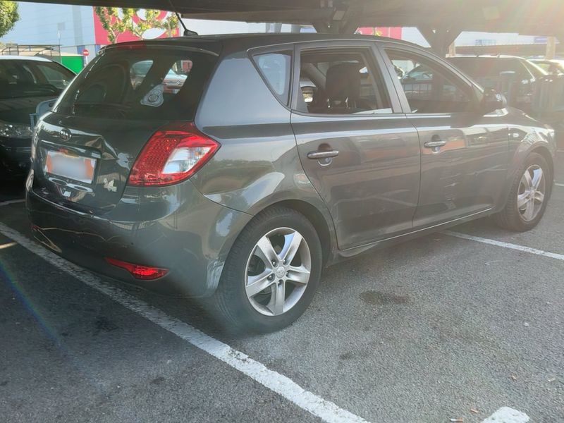 Kia cee'd 1.4 Motion 2011 – снимка 8