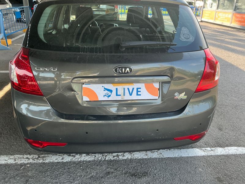 Kia cee'd 1.4 Motion 2011 – снимка 31