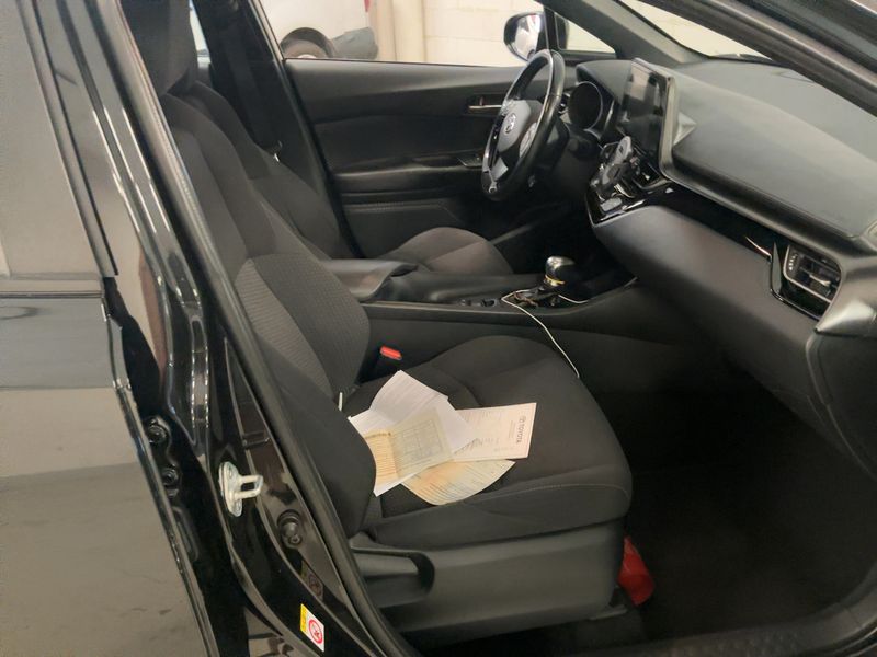 Toyota C-HR 1.8 Hybrid Active 2018 – снимка 16