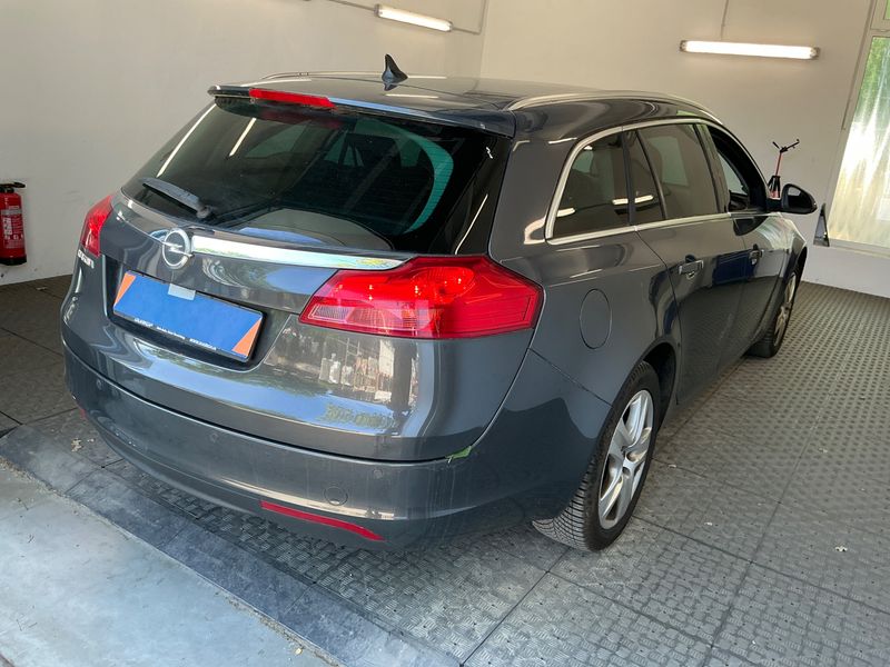 Opel Insignia Sports Tourer 2.0 CDTI Edition 2013 – снимка 2