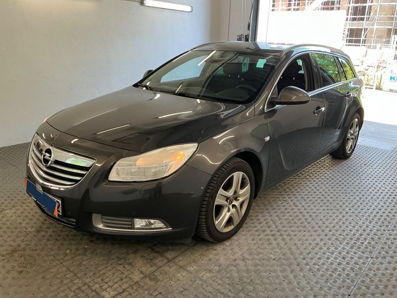 Opel Insignia Sports Tourer 2.0 CDTI Edition 2013 – снимка 1
