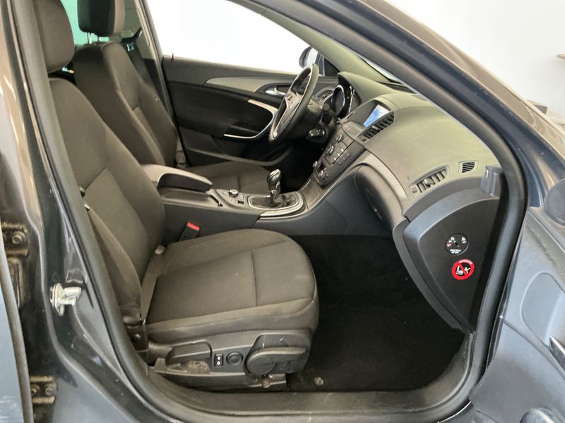 Opel Insignia Sports Tourer 2.0 CDTI Edition 2013 – снимка 3