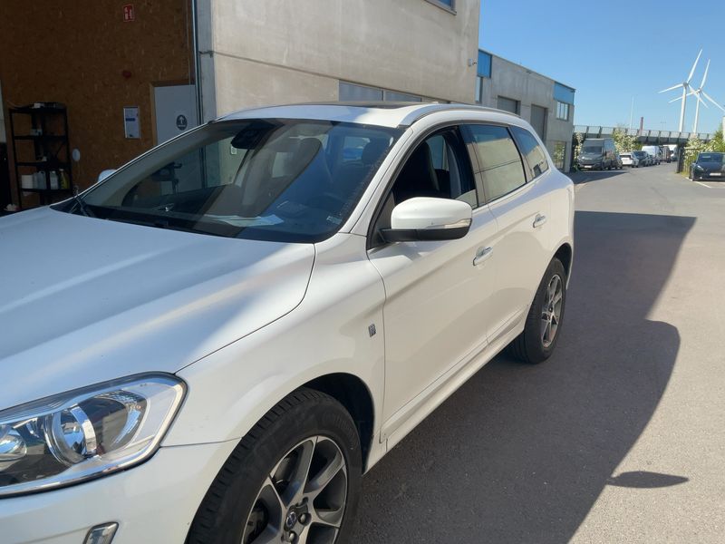 Volvo XC60 2.0 D4 Ocean Race 2WD 2015 – снимка 2