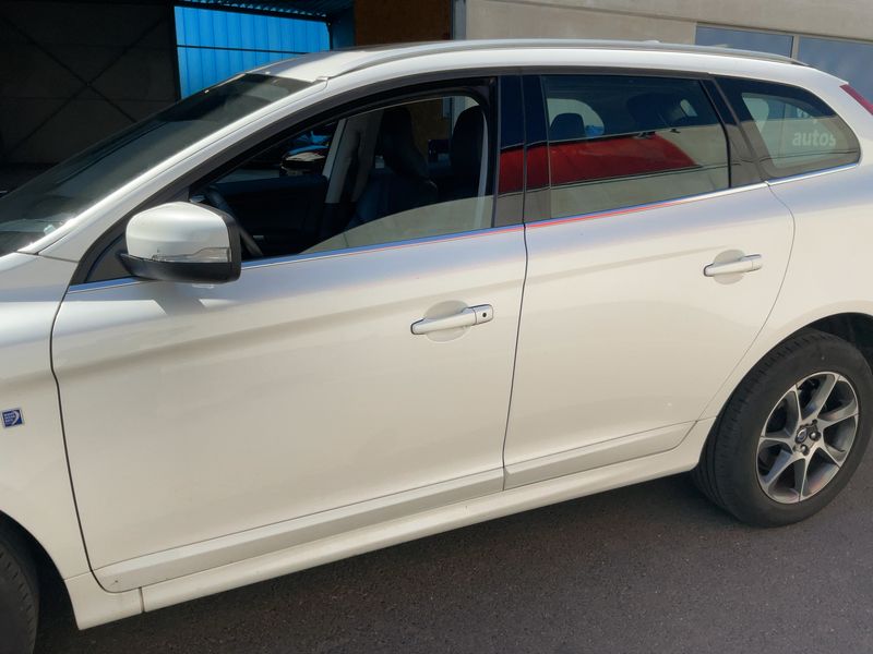 Volvo XC60 2.0 D4 Ocean Race 2WD 2015 – снимка 4