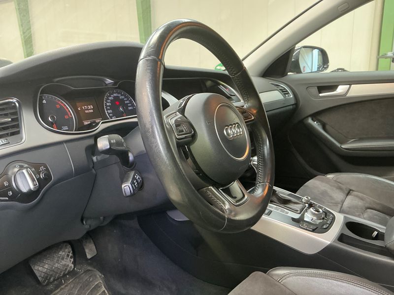 Audi A4 3.0 V6 TDI Ambition 2012 – снимка 34