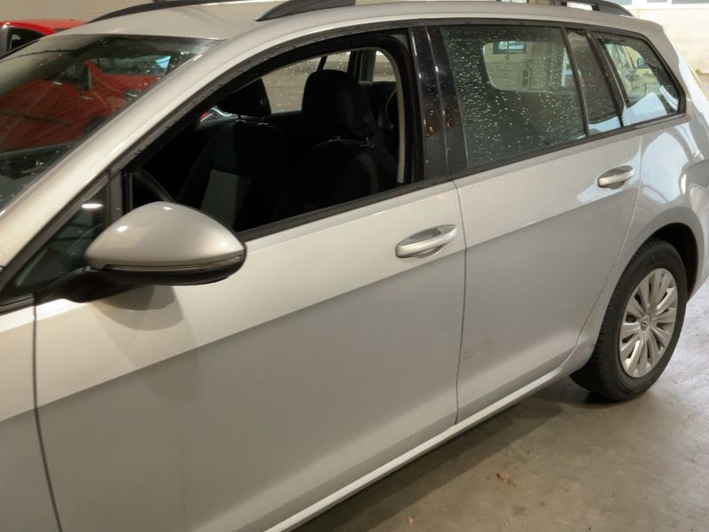 Volkswagen Golf VII 1.2 TSI Trendline BlueMotion Tech 2013 – снимка 4