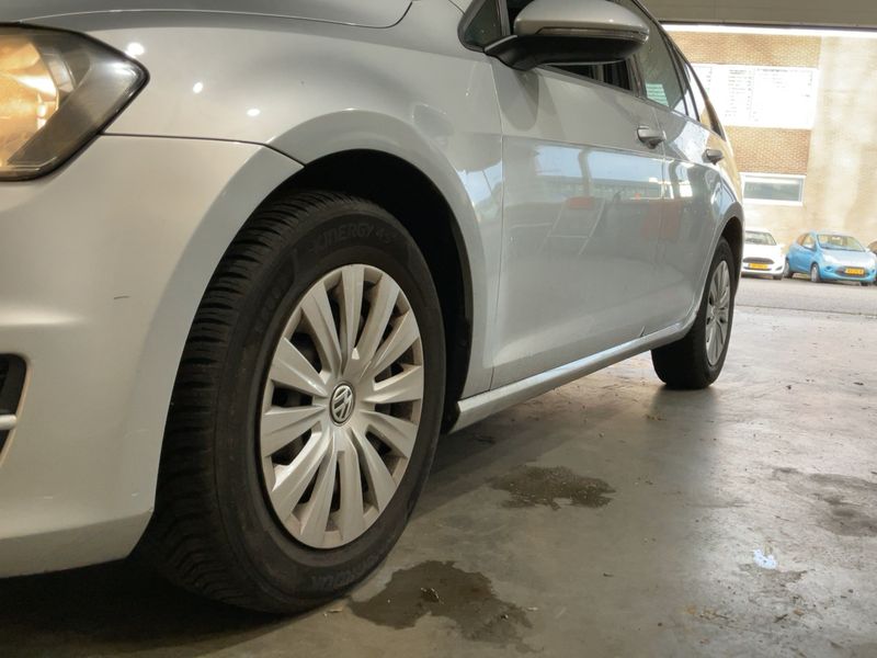 Volkswagen Golf VII 1.2 TSI Trendline BlueMotion Tech 2013 – снимка 2