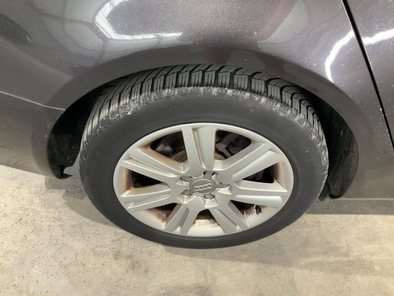 Audi A4 2.0 TFSI quattro Ambiente 2009 – снимка 9