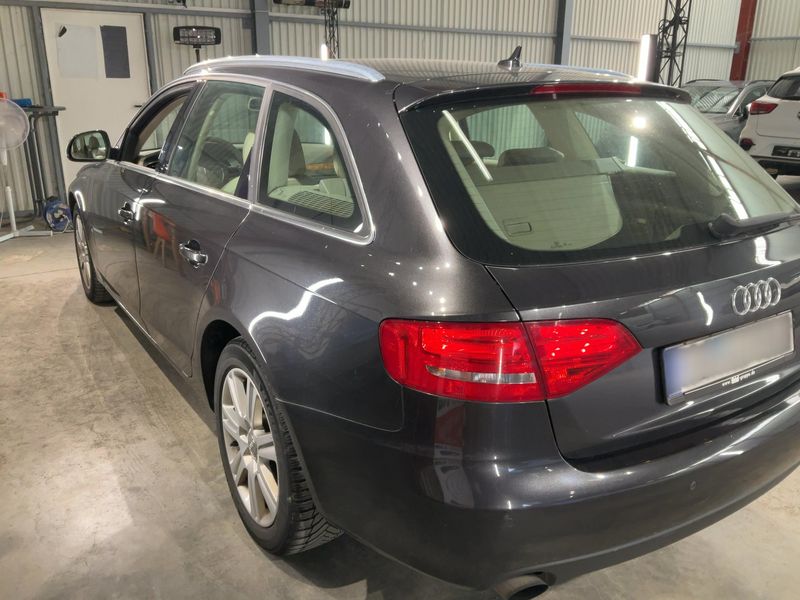 Audi A4 2.0 TFSI quattro Ambiente 2009 – снимка 6
