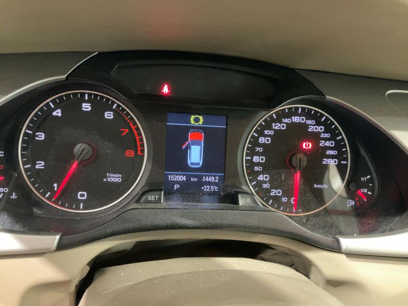 Audi A4 2.0 TFSI quattro Ambiente 2009 – снимка 18