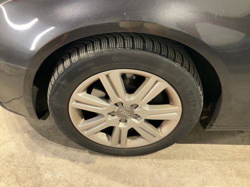Audi A4 2.0 TFSI quattro Ambiente 2009 – снимка 3