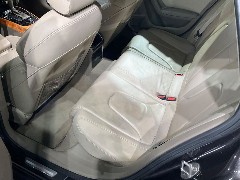 Audi A4 2.0 TFSI quattro Ambiente 2009 – снимка 32