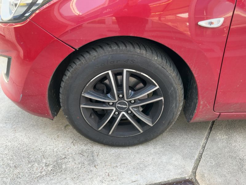 Hyundai i30 1.4 Classic 2013 – снимка 3