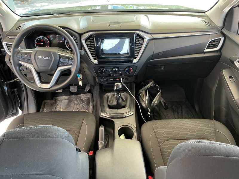 Isuzu D-MAX 1.9 Turbodiesel Double Cab 4WD L 2024 – снимка 17
