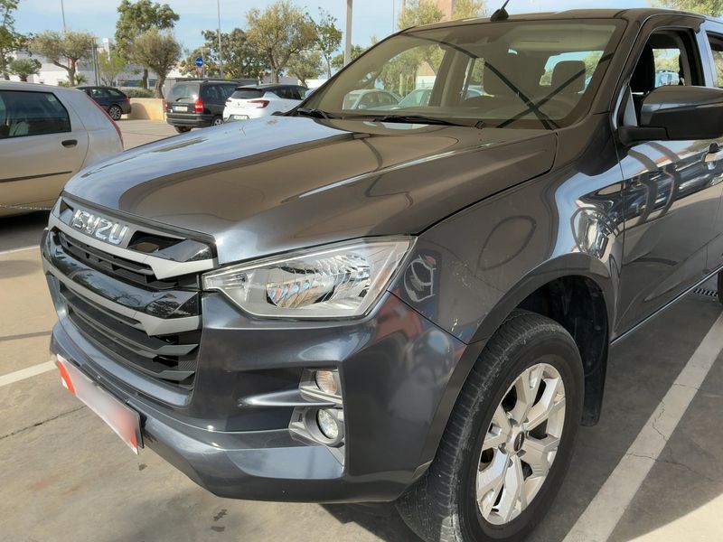 Isuzu D-MAX 1.9 Turbodiesel Double Cab 4WD L 2024 – снимка 2