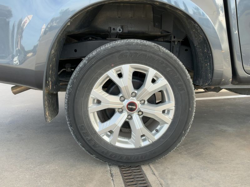 Isuzu D-MAX 1.9 Turbodiesel Double Cab 4WD L 2024 – снимка 9