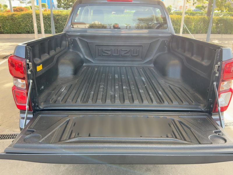 Isuzu D-MAX 1.9 Turbodiesel Double Cab 4WD L 2024 – снимка 15