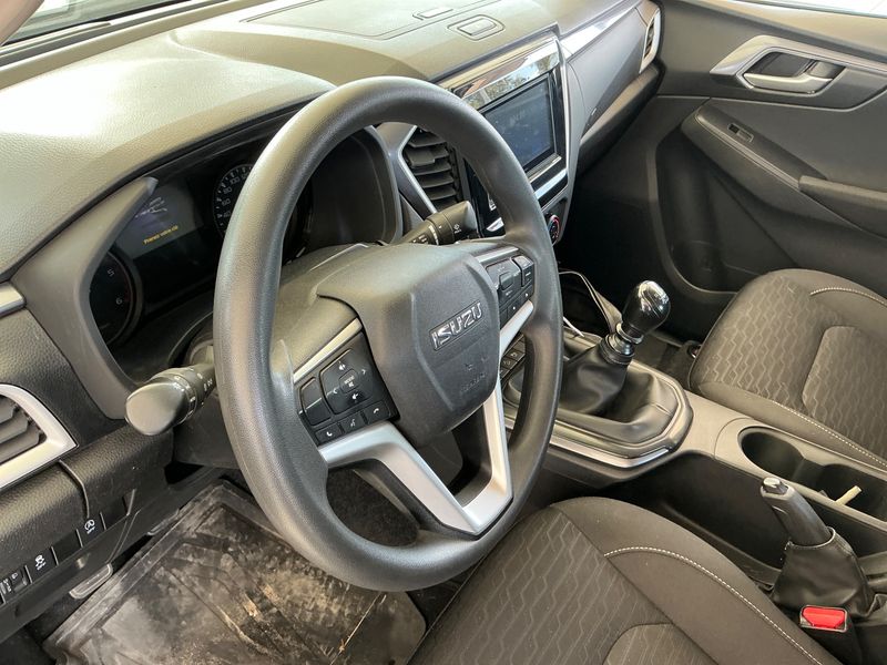 Isuzu D-MAX 1.9 Turbodiesel Double Cab 4WD L 2024 – снимка 22