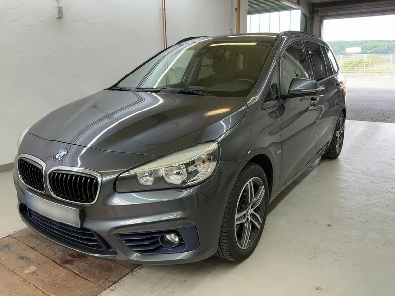 BMW 2er 220d Gran Tourer Sport Line 2015 – снимка 1