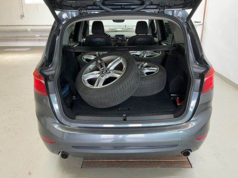 BMW 2er 220d Gran Tourer Sport Line 2015 – снимка 16