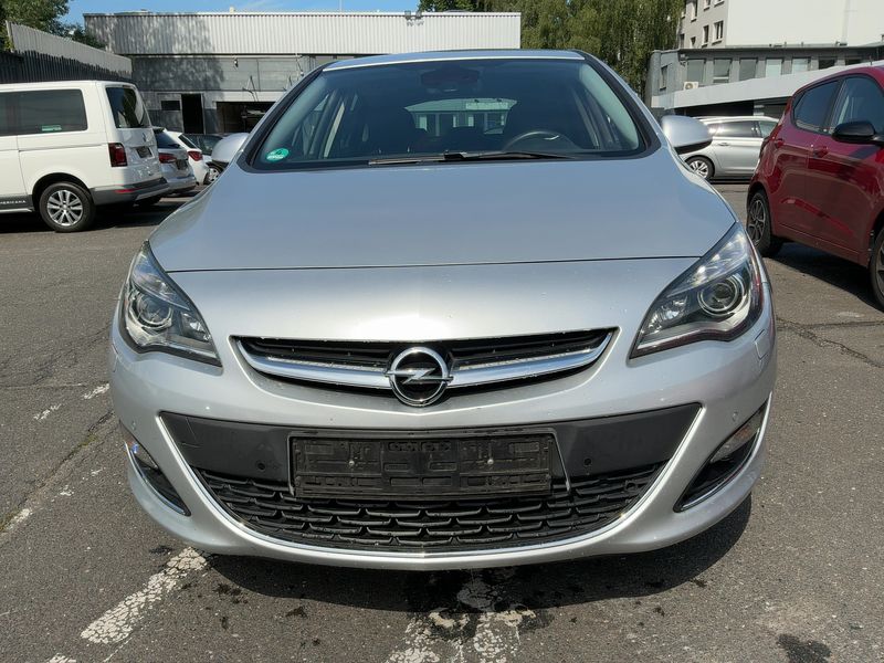Opel Astra 1.4 Turbo Exklusiv 2014 – снимка 14