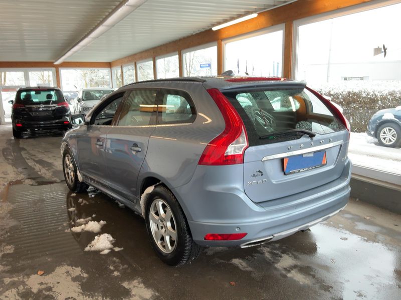 Volvo XC60 2.0 D4 Momentum 2WD 2016 – снимка 6