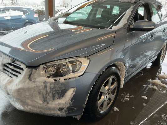 Volvo XC60 2.0 D4 Momentum 2WD 2016 – снимка 2